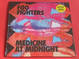 FOO FIGHTERS " MEDICINE AT MIDNIGHT " 1 LP, EDICIÓN LIMITADA. VINILO COLOR AZUL