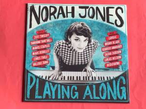 NORAH JONES " PLAYING ALONG " 1 LP. ED. LIMITADA. VINILO DE COLOR