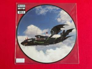 MOTLEY CRUE " DOGS OF WAR " 1 PICTURE DISC. LIMITED EDITION