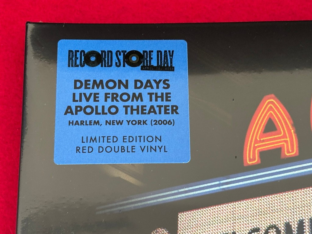 GORILLAZ " DEMON DAYS LIVE FROM THE APOLLO THEATER " 2 LP. ED. LIMITADA. VINILOS COLOR. RSD 25 - Imagen 2